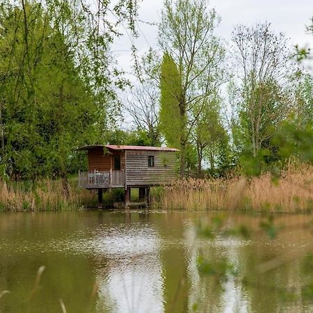 Lakeside Cabin On Stilts- 'Kingfisher' Villa Rous Lench Екстериор снимка